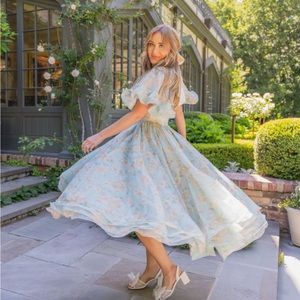 Ivy City Co Evermore Dress 👗